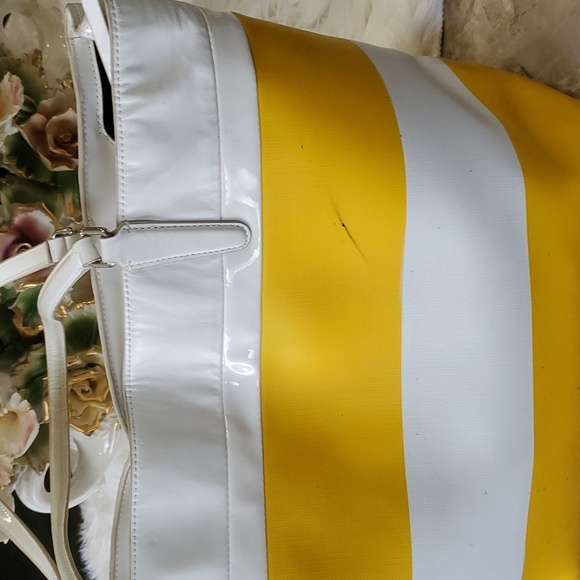 Coach sunburst yellow white stripe shoulder bag - Picture 4 of 16